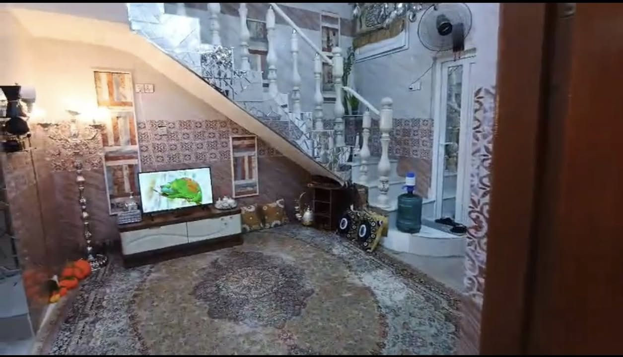 كربلاء المقدسه البوبيات قرب شركة اليساري
للبيع بيت 85  متر بناء درجه أولى 
منطقه مرتبه خدمات 
كامله البيت ممتاز يباع مع الاثاث 
***********
***********
