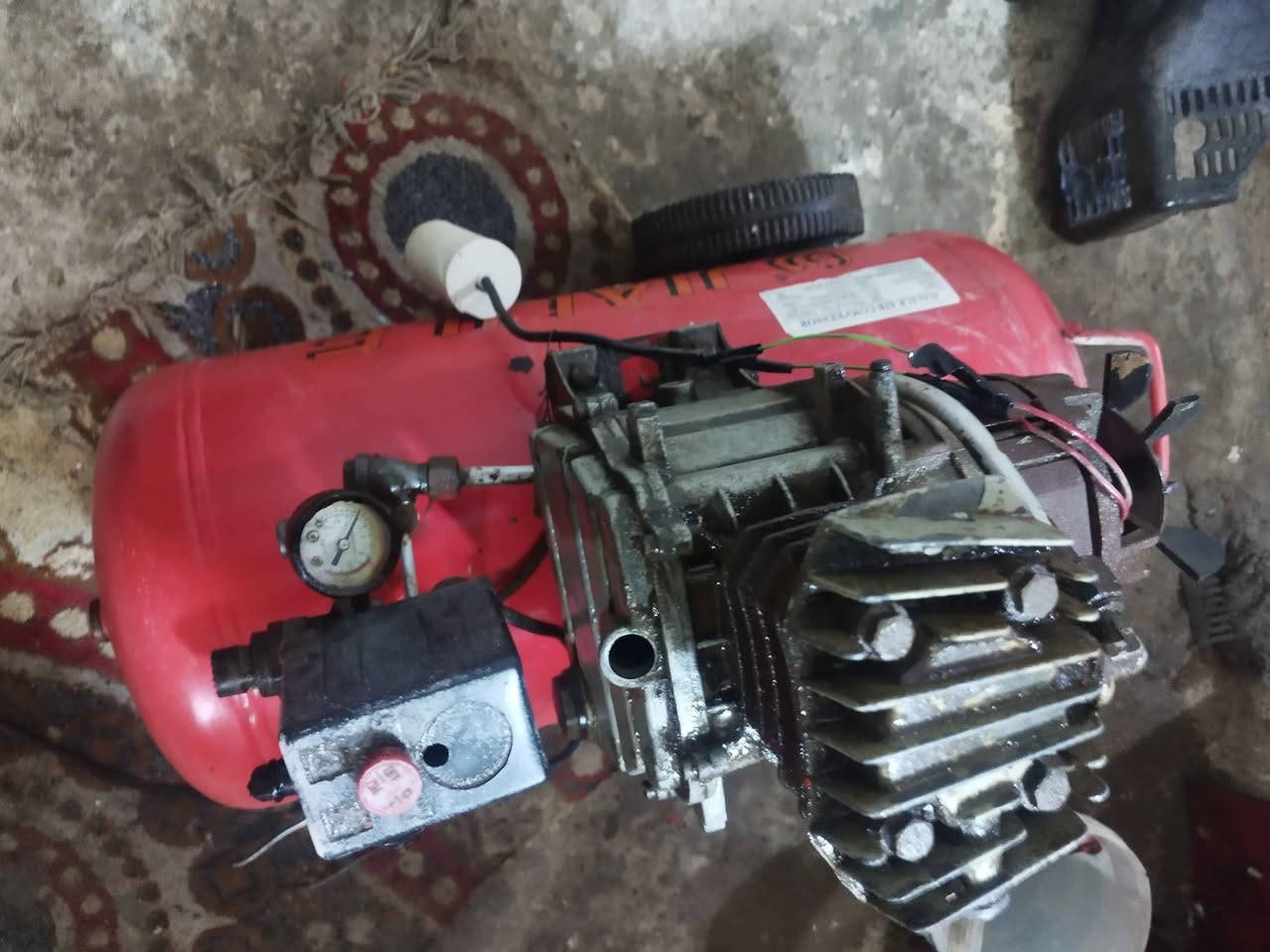 السلام عليكم كمبريسر تاروسه هواء للبيع مكاني عماره حي العسكري عمارة, ميسان


**إذا كنت صاحب هذا الإعلان وتريد حذفه لأي سبب، رجاءا أرسل رسالة إلى الدعم الفني**