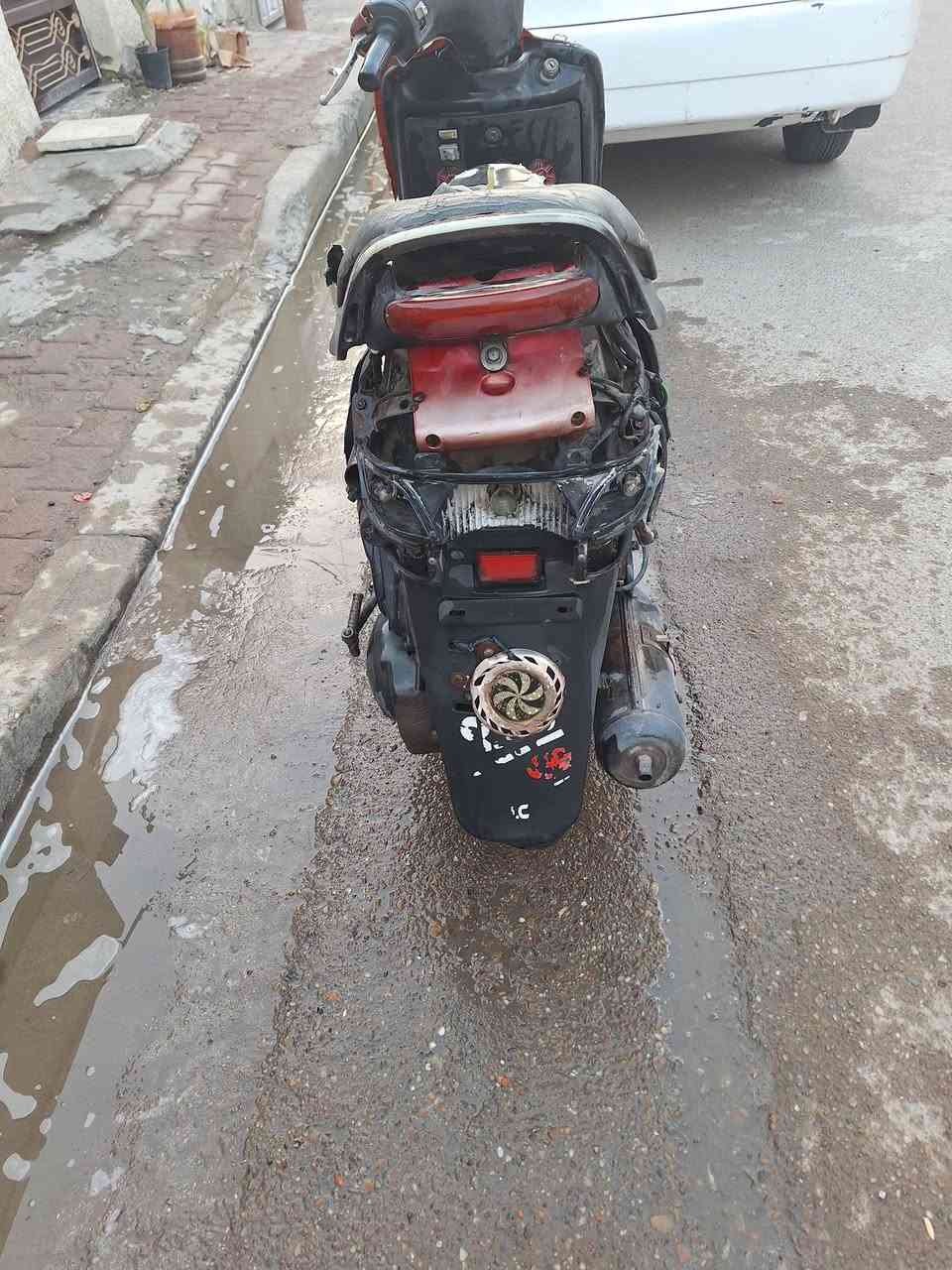 سلام عليكم دراجة فراشه للبيع دراجة شغاله سلف وهندر كهربائيات كلها شغاله ومكينتها خير من الله كفرات تعبانه الدراجه شوفت عينكم عارضها اب 150 وبيها مجال حك الجيه ***********
