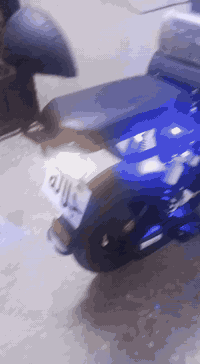 دراجه شحن ار 9 للبيع نظيفه كلش اختي الجديده استعمال بسيط سعر 400 قفل مكاني بغداد رقم الهاتف***********
