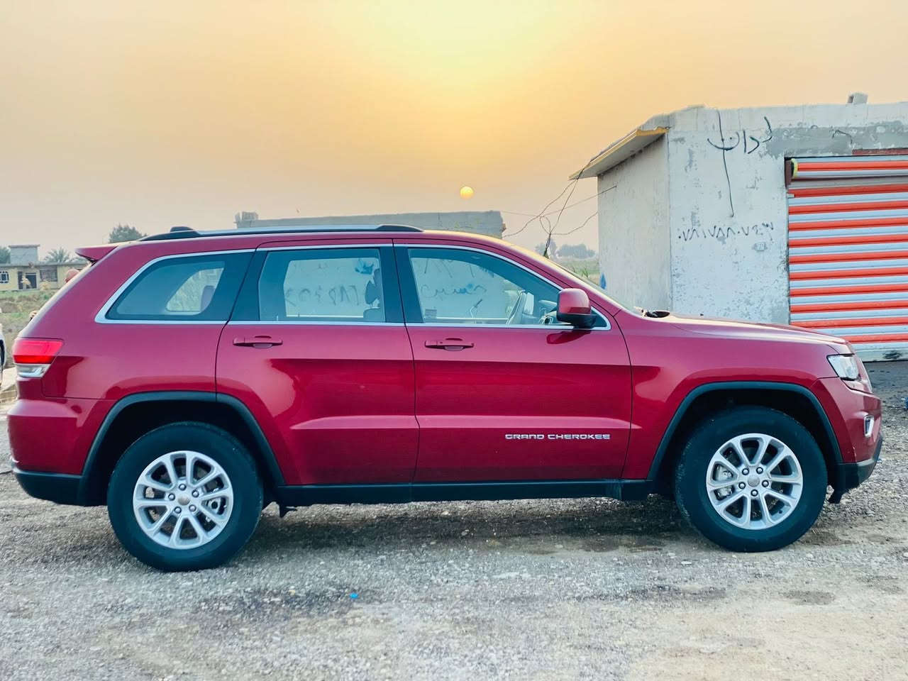 سلام عليكم
جيب لاريدو موديل 14 امريكي مكينة 6 مكفولة وسونار مرفق بالصور رقم اربيل دولي باسمي كفالة عامة وادامة عامة ماشية 170 كيلوا مكاني واسط مركز مدينة 
السعر 200 ومجال بسيط للشراي 
***********
