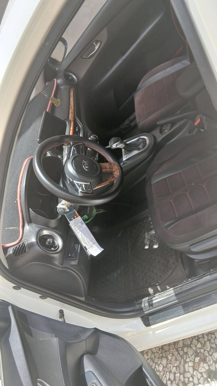 سيراتو 2020 بغداد ماشية 63 مكان السيارة بغداد بيها بارد بالباب الخلفي رقمي ***********
