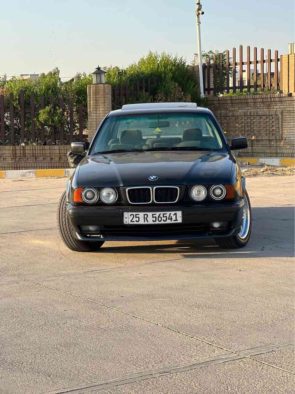 سلام عليكم من رخصت الادمن 
عندي بيئم 525 بيلادي موديل 1993
وارد يابان
فول موصفات تبريد شغال ثلج ❄️ او تبريد مركزي
اربعه جام كهربائي جام سايق اوتو
سلايت بجم عريض
سياره مصبوغه عام للجماليه
تخم تاير او ويله mجديد
1 ديجيتال محرك جديد شادله اوربي 
كير محرك اب شرط لا صرف لا بخار
صدر امامي او خلفي كوله جديد
كهربائيات كوله شغال
كيج بنزين او حماوه او سرعه كوله شغال
سياره جاهزه مابي مصروف ترايك وين متريد
رقم كركوك مشروع وطني سنويه جديد شرط تحويل او وكاله
بي بطاقه بنزين 
مكان السياره كركوك شورجه
للبیع فقط بدون مراوس مابيع قسط
سعر75 او بي مجال قليل
للاستفسار الاتصال 
***********
*********** كركوك, العراق
