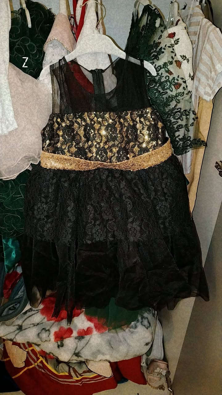 لببيع وردي قياس 4 سنين 5 سنين
الزيتوني يلبس 2 سنه
الأسود 3 سنين


**إذا كنت صاحب هذا الإعلان وتريد حذفه لأي سبب، رجاءا أرسل رسالة إلى الدعم الفني**