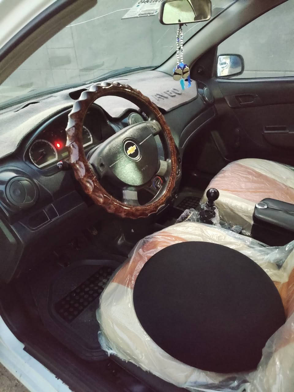 سلام عليكم أفيو 2011 بغداد بسمي مصبوغه حزام كير عادي السعر 60 بيه مجال ***********
