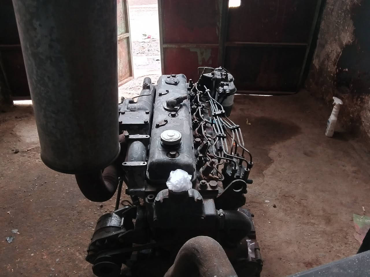 للبيع محرك بيركنز سته سوبر ابو تفاحه  ستندر لا صرف ولا نفخ ما مشتغل بالعراق استيراد من الامارات السعر 12 ورقه المكان جنوب الموصل ناحية الشوره /***********
