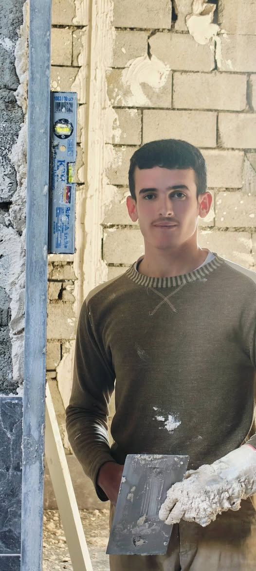 سلام عليكم كادر لبخ جص من لموصل متواجد في المسحك في بيت الاخ ابو ورود الحديثي من يرغب في العمل اتصال عل رقم ***********
