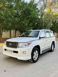 لاندكروز 2013 ابريم اصل السيارة جديده بمعنى الكلمة ماشيهkm 173 حقيقي ف...