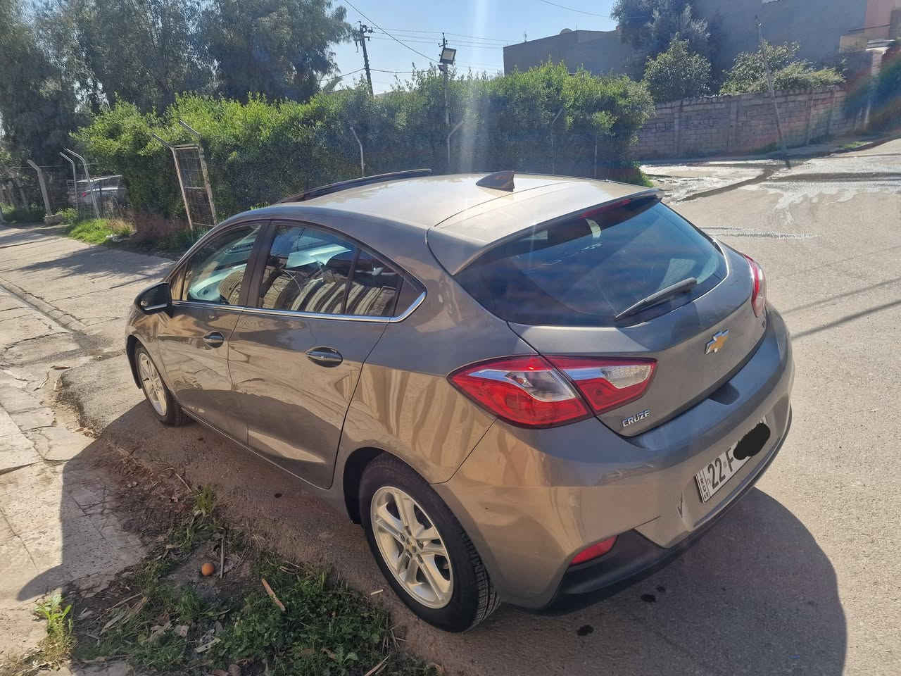 كروز موديل ٢٠١٨ هاج باك فول مواصفات سقف سلايت بصمه وتشغيل عن بعد كشن كهرباء وهيتر بالكشنات كروس سرعه تحكم مقود شاشه كبيره وباقي المواصفات معروفه السياره من امريكا تخريب وسرقه بدون حادث ماشيه ٨٩ الف كيلو وليس ميل محرك وكير وتبريد كلهم بشرط وتخم تاير جديد رقمها اربيل دولي مكانها موصل ايسر ***********
