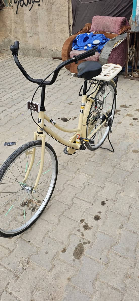 بايسكل سانوتس للبيع
نضافته ١٠٠% مع غراضه كامله 
للاستفسار واتساب
***********
