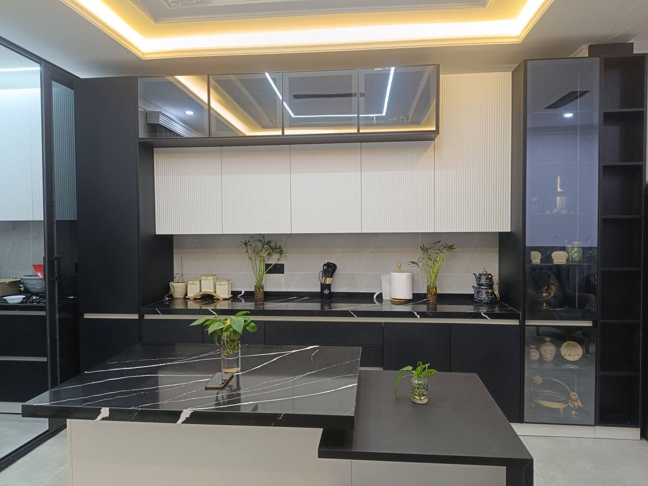 كونتر لأحد زبائننا  الكرام في منطقة شوراو
      عنوان المعمل :  كركوك _ سرجنار
              رقم           :   ***********
                                  ***********
