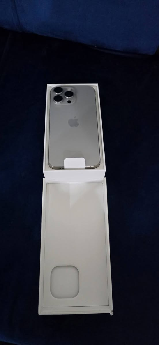 أيفون 15 برو ماكس اخو الجديد نضافة 100
ذاكرة 256
دبل سيم 
لون تيتانيوم
بطارية 92
بقية التفاصيل بالصور
السعر 1100


**إذا كنت صاحب هذا الإعلان وتريد حذفه لأي سبب، رجاءا أرسل رسالة إلى الدعم الفني**