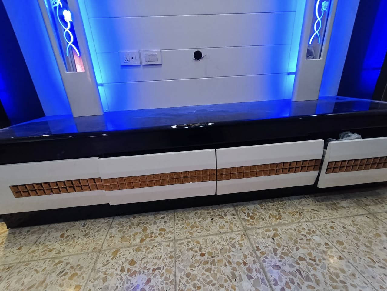 معرض بلازمه نظيف جدا عرض 3 متر
مكانه زعفرانيه 
سعره 750


**إذا كنت صاحب هذا الإعلان وتريد حذفه لأي سبب، رجاءا أرسل رسالة إلى الدعم الفني**