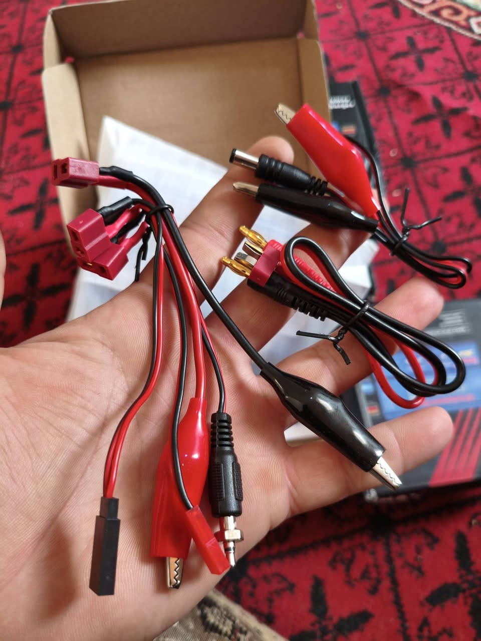 شباب قطع ما تجي قليل الي تفيده موجوده
تشحن بطاريات ليثيوم مواصفاتها كلش قويه الي يريدهن متوفرات مكاني بغداد المدينه


**إذا كنت صاحب هذا الإعلان وتريد حذفه لأي سبب، رجاءا أرسل رسالة إلى الدعم الفني**