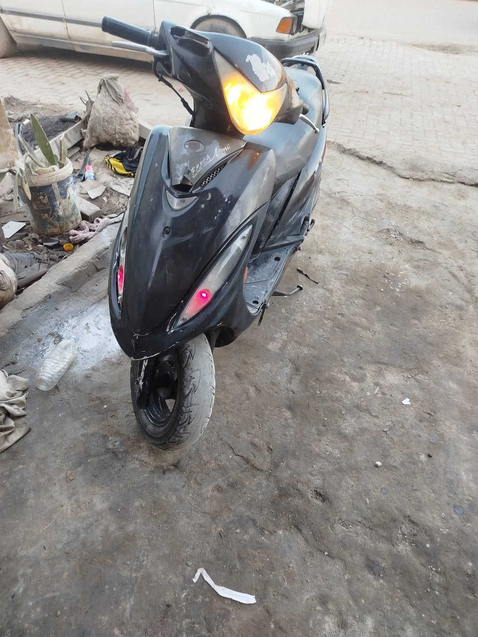 السلام عليكم دراجه للبيع دراجه نظيفه كهربائيات كلها شغاله ما عايزها برغي دراجه نقر السلف السعر ب 350 وبيها مجال مكان الديوانيه قضاء الشاميه ***********
