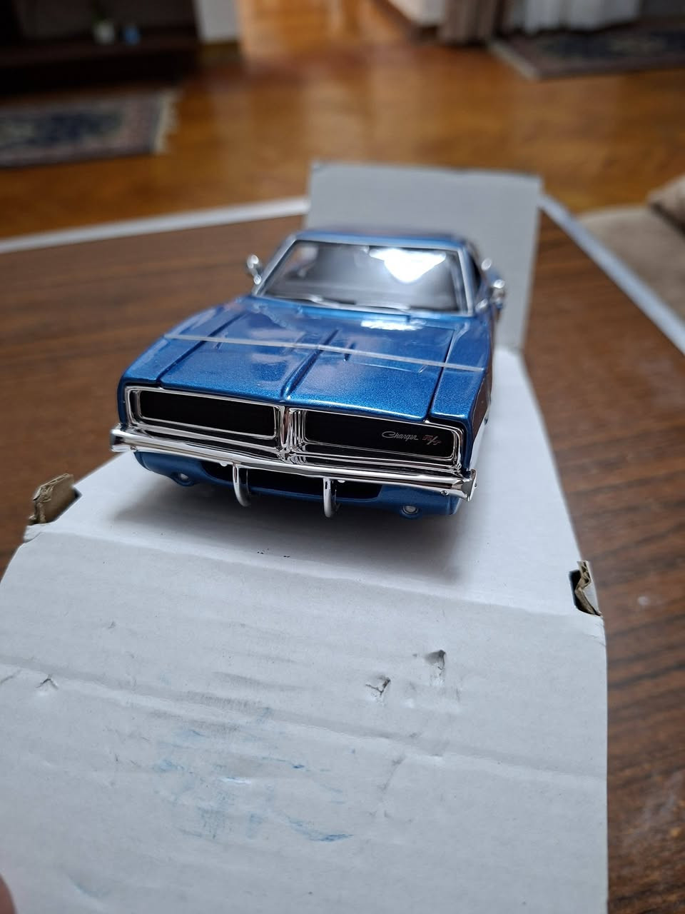 #Dodge Charger R/T  1969
Scale 25
#Maisto فتح كبوت امامى وابواب


**إذا كنت صاحب هذا الإعلان وتريد حذفه لأي سبب، رجاءا أرسل رسالة إلى الدعم الفني**