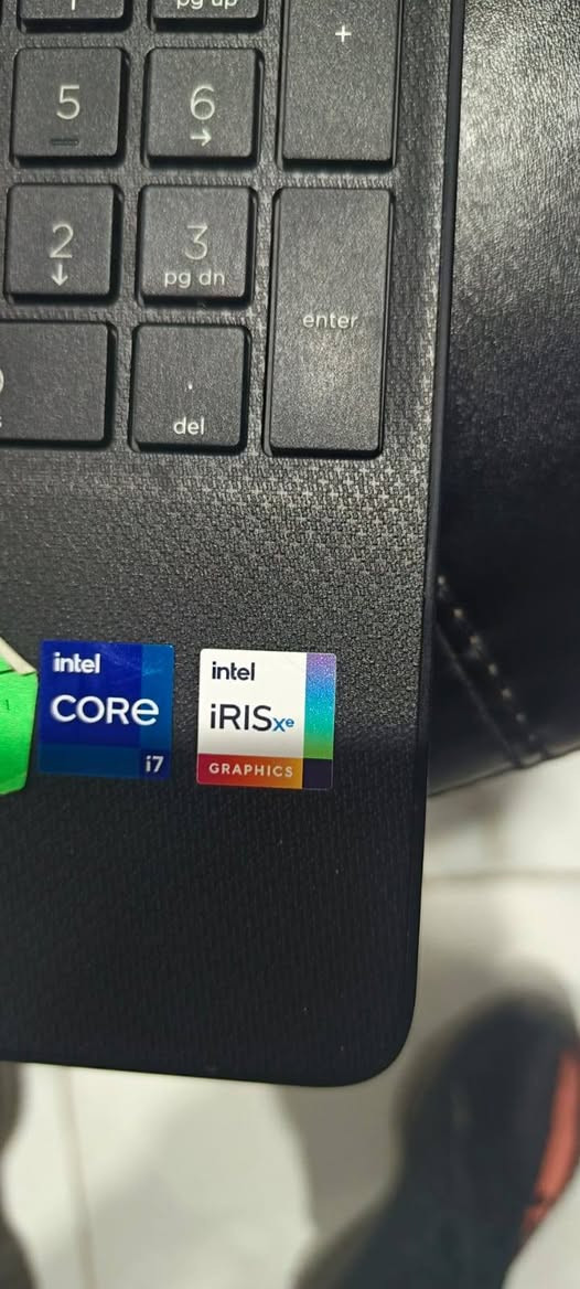 السلام عليكم متوفر ٣ لابتوبات شرط نظاف وموصفات للبيع  كلة ماركت hb
#للااستفسار الاتصال على الرقم ***********
