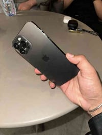 ايفون 13 برو ماكس مامفتوح بطاريه 91 ذاكره 256 نظافه خارجيه 100/100 كار...