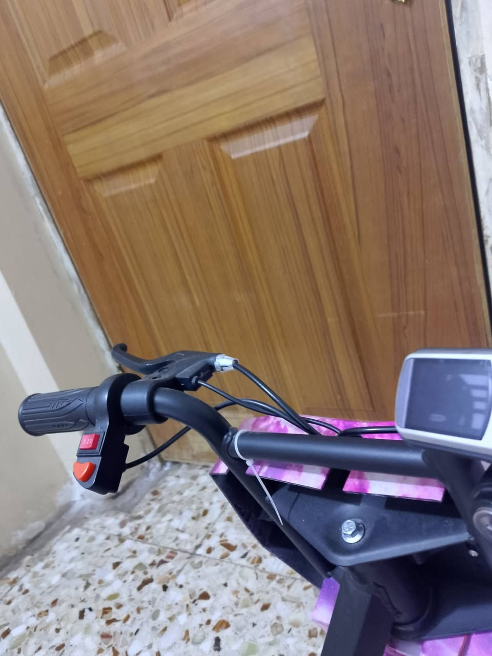 للبيع اسكوتر عل شحن رقم تواصل ***********
