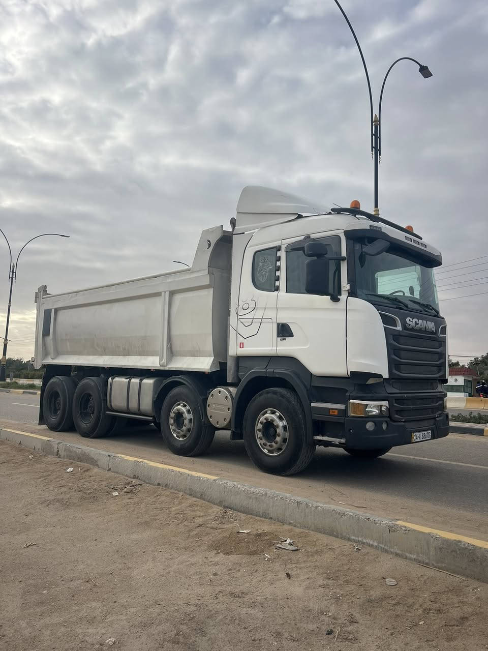 السلام عليكم للبيع سكانيا 2014 مكينه8 /730 كير 1000/ سياره نضام كامره وحساس مكينه خير من الله لاتنقيص ولا تبخير تخم تاير براميخ ابو الربع سياره بسمي تحويل ثاني يوم سياره جديه مناقصها برغي /***********
