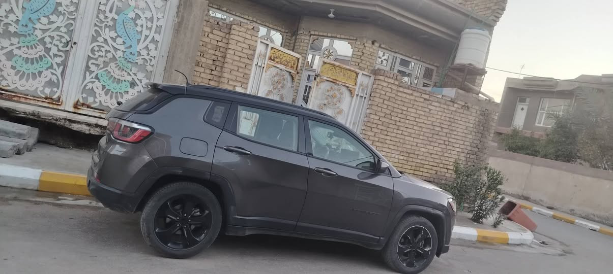 جيب كومباس ٢٠١٨ للبيع الاستفسار عل الرقم ***********
