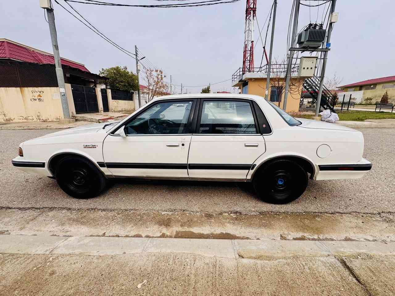 اولدز1990
اولدز موديل١٩٩٠

بدون صبغ مجرد تكحيلات بسيطة مكفولة من اي ضربة بلادية وضع البلاد داخل نظيف٩٥٪؜ وياه كبات كاملة 

تخم تاير جديد

محرك كير بشرط

كهربائيات كلها شغالة عالبلاد 

شاشة ايباد مع مسجلها البلادي موجود

عليها ادامه كاملة من نوزلات بلكات

تبريد وتدفئة بشرط شغالة كلها منضومة كلها على ايدي جديدة

سنوية ورقم وهزة جديدة شرط تحويل السيارة بأسمي

سيارة جاهزة من كلشي شرط ترايك بصرة وتمشي ٢٠٠

لتواصل واتساب ورقم تلفون فقط(***********)

سعر ٦٥$ وبيها مجال اخوان الي مو شراي لايتصل ويكسر بسعر رجاءا مكاني موصل/اربيل
