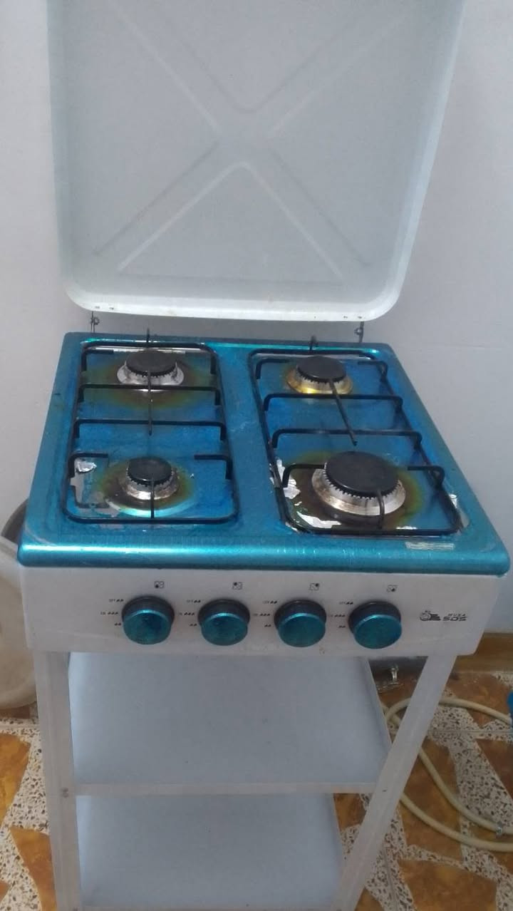 السلام عليكم طباخ منضدي للبيع السعر 35وبي مجال كونفيره للبيع السعر 65وبيها مجال العنوان كركوك شركة طارق الاتصال على رقم واتساب ***********
