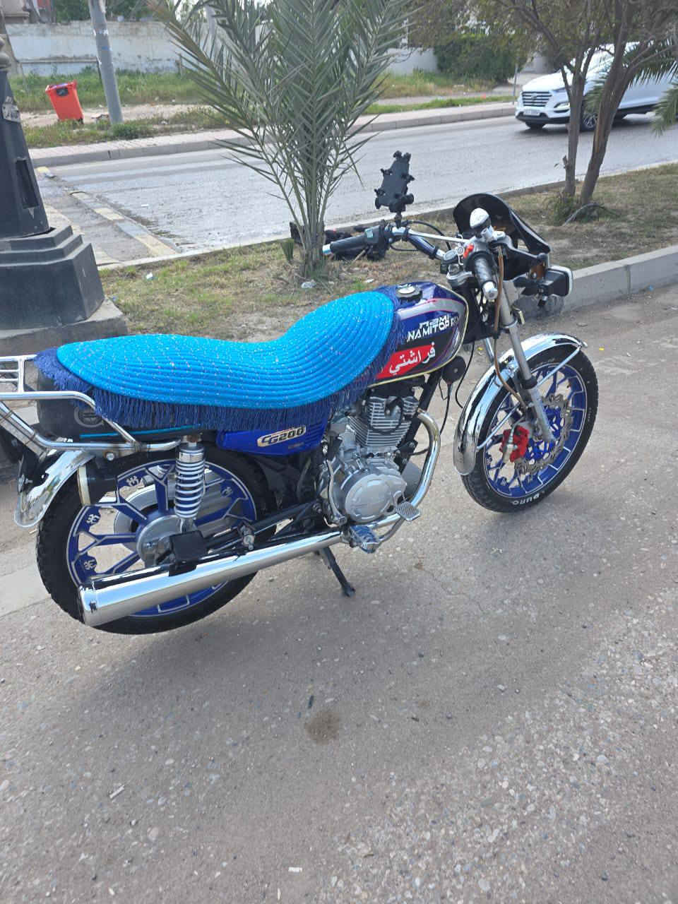 سلام عليكم 
دراجه موديل2024 
محرك 200cc
كهربائيات شغال
ناقصه بس كماليات 
دراجه كاعده 
السعر 700وبي مجال 
رقم ***********
