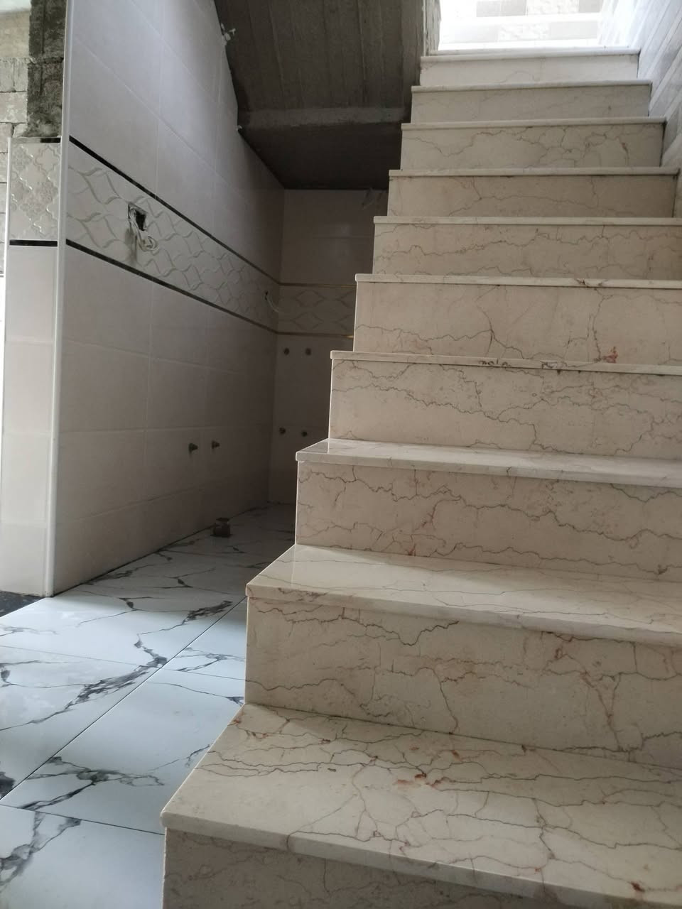 السلام عليكم صفاف كاشي وسيراميك تسليم هندسي متفرغ حالين \ ***********/***********
