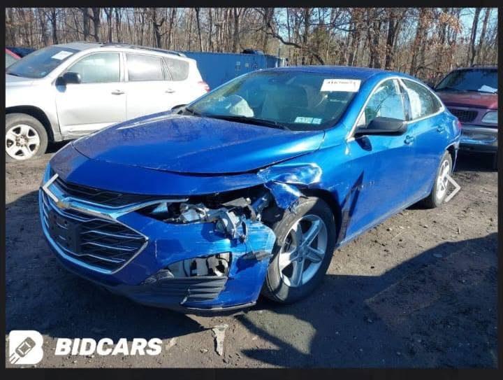 سلام عليكم 
ماليبو نظيفه جداا 
ماشيه ٧٠ الف كيلو وليس ميل 
رقم اربيل مكان السيارة نجف الاشرف 
للبيع 
سعر 110$
مكينه 
كير 
تبريد 
كشر 
حداديه 
كفاله ...
حادثه بسيط 
***********
بيع فقط... بيع فقط
