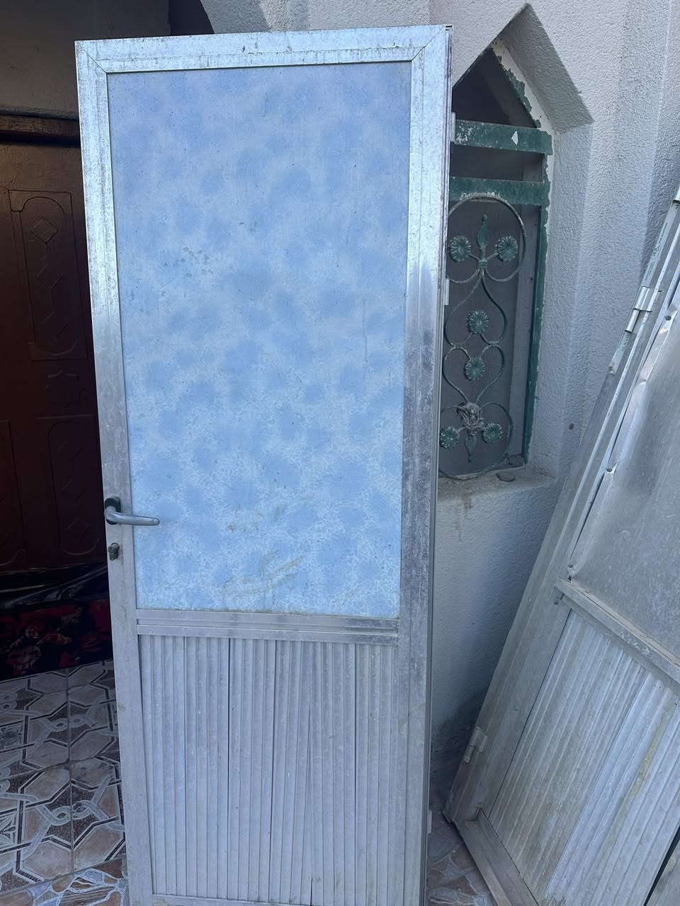 بيبان المنيوم للبيع مع چراچيب***********رقمي
