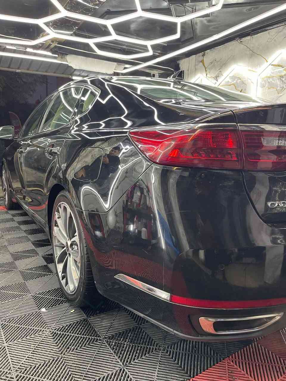 كيا كادنزا 2017
فول مواصفات 1/1  

السياره جديده لوك 

المواصفات صندوق كهرباء  ردار امامي خلفي

ماشية 38 

المواصفات : 

1/نظام ترحيب عند الاقتراب

2/  بانواما 

3/رادارات امامي و جانبي 

4/حساسات امامي خلفي 

6/اوتو هولد

10/درايف مود 4 انظمة قيادة (عادي سبورت ايكو سمارت)

11/كشنات تدفئة  

13/سايد بريك بصمة اوتو 

15/مري قلاب عند الرجوع

16/مري شفط 

17/اشاير بالمري

18/گير 8 نمر 

19/ابواب بصمة 

20/كشنات  كهرباء صفحتين

21/كشن خزن ميموري وضعيات

22/شيفتات بالستيرن 

23/خاصية الخروج المريح عند الاطفاء 

24/لايتات زنون بلادي 

25/كشافات زنون بلادي 

26/لد نهاري حاجب 

27/حساسات مطر 

28/تبريد قطعتين خلفي امامي 

29/خاصية خفض صوت التبريد عند الاتصال 

33/شاشة اعطال 

34/حساسات تايرات 

35/شاحن لاسلكي بلادي

36/الداخل دشبول وبيبان مطعم ب صاج ملكي 

*********** للاستفسار والاتصال 163وبيهة مجال بقوة الله
