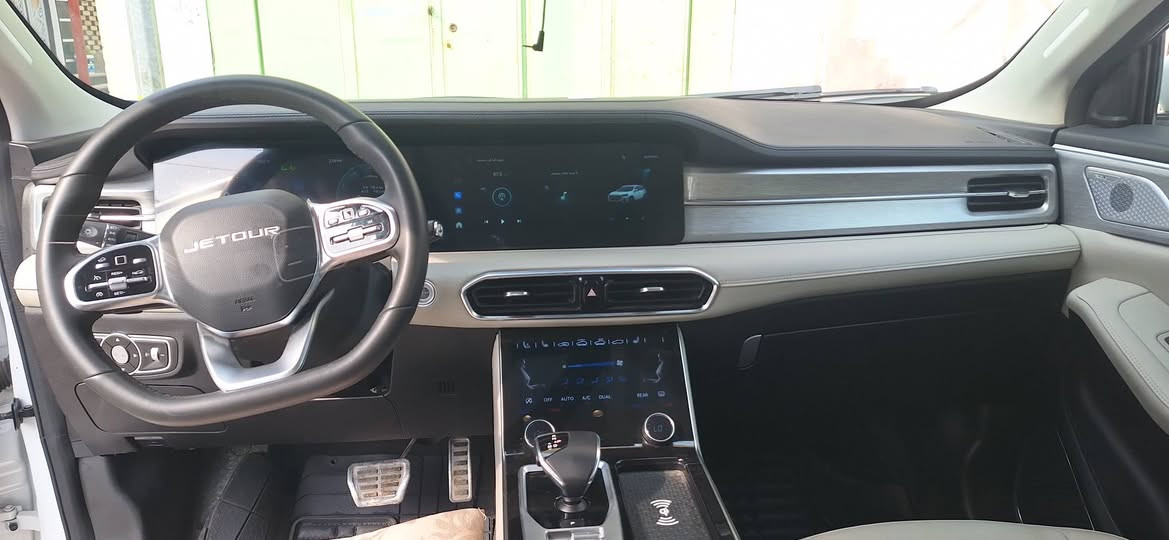 جيتور 2025 فول مواصفات محرك الفين تيربو اعلى فئه x90 مكفوله ضمان 6سنوات سعر195 ماشيه 15 مكان النجف ***********
