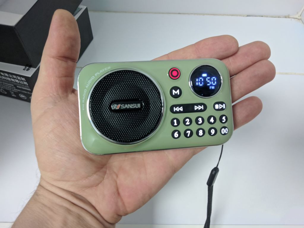 السلام عليكم

راديو ماركة SANSUI F-21

حجم صغير وصوت مميز بميزة التسجيل الصوتي ومن الراديو

راديو FM راديو وبلوتوث سبيكر وMP3 رام وفلاش

شحن تايب سي

السعر 35 متوفر توصيل


**إذا كنت صاحب هذا الإعلان وتريد حذفه لأي سبب، رجاءا أرسل رسالة إلى الدعم الفني**