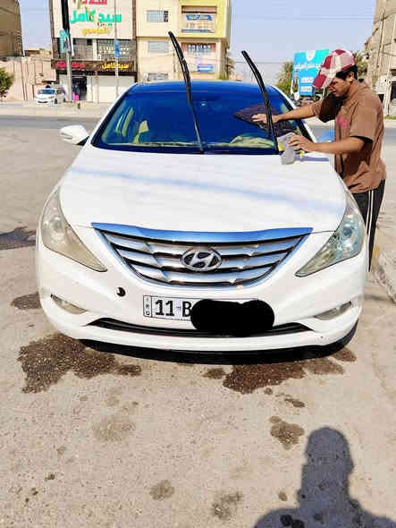 سوناتا 
موديل 2011
خليجي 2400
فول مواصفات  ماعدا البصمه
تشغيل عن بعد 
شفتات استيرن
تحكمات كامله
مري شفط
بنو رامه 
شاشه تاب اصليه 
تتفئه تبريد منضومه امامي خلفي جديده
حساسات خلفيه 
ارضيه جلد كريمي 
كامره خلفيه دواره
كامره اماميه مراقبه
لايت مع كشاف زنون اصلي
حداديه اماميه جديده كامله
محرك بدون تبخير وناعم 
كير كذالك
السياره من داخل كلش نضيفه
رقم بغداد مشروع وطني وبسمي 
سياره مكفوله من حادث 
بيه طخه بجاملع الخلفي صغيره ومصبوغ ويبه طخه
بجاملغ الامامي عكس السائق واضح بصوره 
الي يحب يجي ويشوف افضل 

سعر 135 وبيه مجال 
***********
