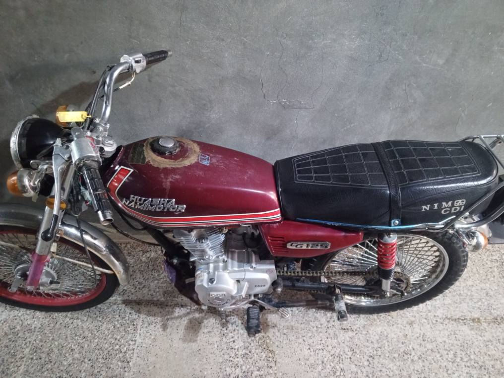 دراجه4كير للبيع نضيفه وعلى الفحص سعره 400 مع المجال مكاني النجف حي الرحمه ما متواجد على الفيس هاذا رقمي الي يحب يتواصل وبي واتساب *********** النجف, العراق
