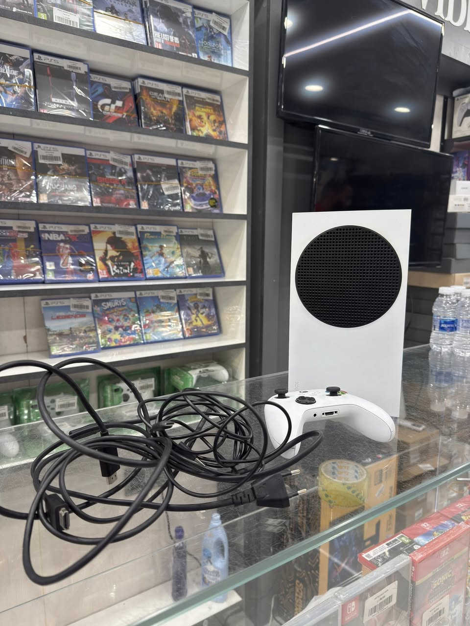 اكسبوكس سيرس s 512 
.
الجهاز كلش كلش نضيف وممفتوح ابد ومستعمل شهرين بس ❤️‍🔥❤️‍🔥
.
.
كامل معداته موجوده عده اليده
الجهاز إصدار 2022 ومستخدم شهرين كلش نضيف الجهاز اي شخط اي طخة مابي كلش نضيف 🤯❤️‍🔥
.
السعر 330 وبي مجال بسيط كلش
واتساب ***********
