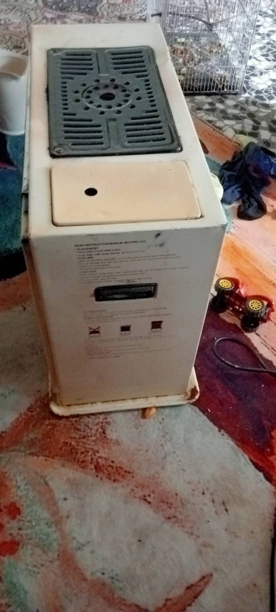 صوبه نفطيه نضيفه كلش يابانية شرط الشغل بسعر 65 وبيها مجال بسيط اليريده يراسلني اويتصل ويدلل مكاني الاحرار الخضاره ***********
