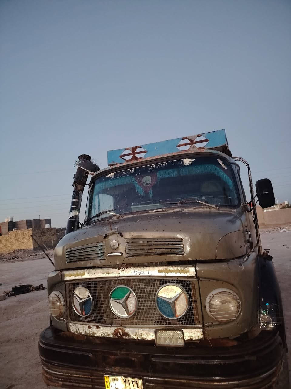أبو ردين للبيع موديل ٦٩ الحموله ٦طن محرك ٨١ وكير ١٥ وكسل قماره أبو ردين تانكي مقلون رقم كربلاء بل سنويه تنكر شراي *********** *********** المكان نجف
