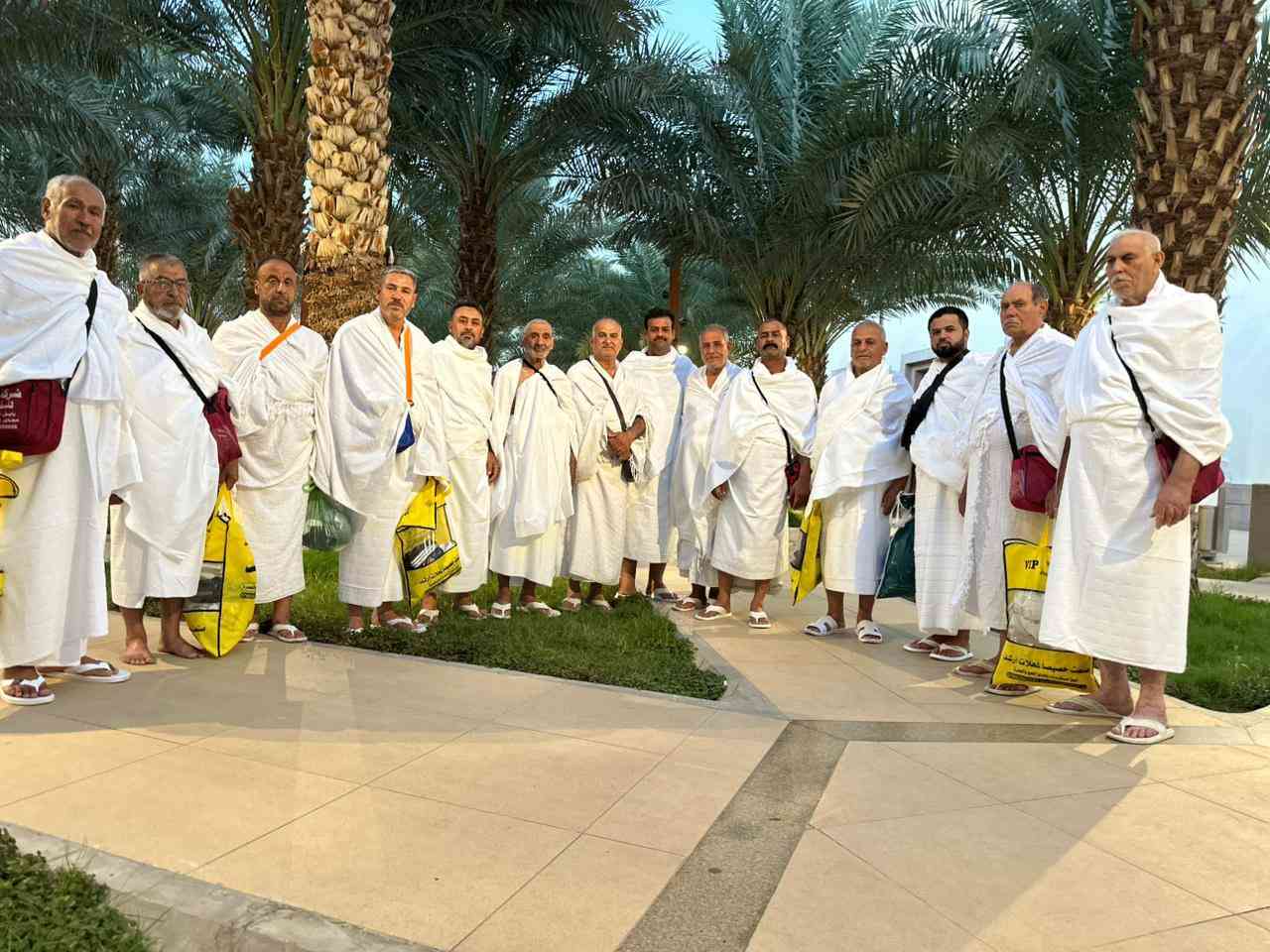 عطله نصف السنه العمره الشعبانيه السعر  800 الف شامل الفيزه والظريبه والفندق والمزرات والطعام والنقل المرشد الديني كادر اداري مع خدمات الطريق وجبه الفطور في طريق في ذهاب والعوده مع كادر اداري ممتاز للحجز
  حجي حسين متولي وتسب ***********
 حيدر متولي0784 965 2001‬
