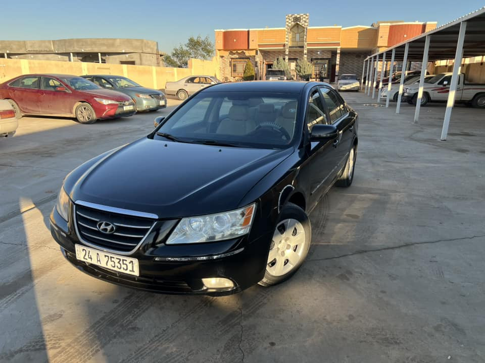 سلام عليكم 
سوناتا للبيع 
موديل 2010
كير ومحرك شرط 2400
بواير وصدر جدد 
السعر 118 وبيهامجال للطيبين 
الرقم ***********
