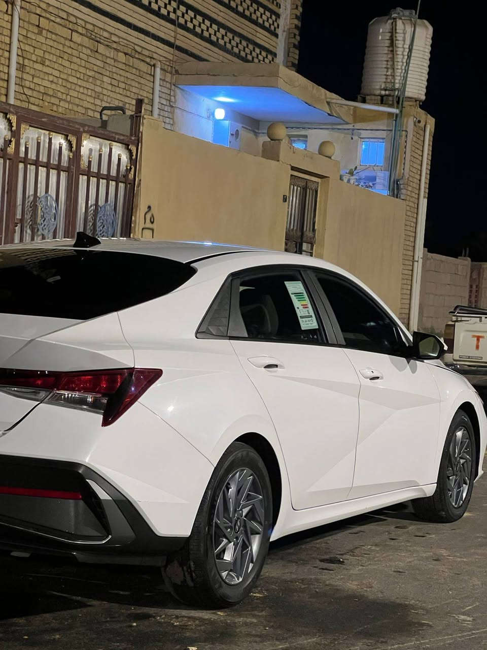 سلام عليكم هونداي ألنتره مديل 2024  مكينه ٢٠٠٠دوش بصمت تشغيل بصمت أبواب بعد معروفه مواصفات رقم ذي قار يريدهه يدلل هاذه رقمي 
***********
