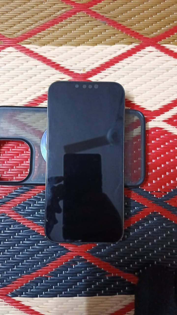 سلام عليكم  جهاز ايفون 13برو بطاريه 95 جهاز نضيف مكاني نهروان يم مطعم جواد  رقم ***********
