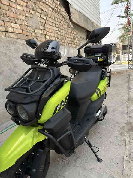 سلام عليكم دراجة شحن اباتشي 2025للبيع ،
سرعة الدراجة 110 /100 حقيقي اربع سرع بيهة  ، 
تقطع مسافة60 /50 كيلو ، 
بيهة 6 بطاريات كبار .
سعرهة مليون وبيهة مجال قليل 
مكاني بغداد البنوك .***********
