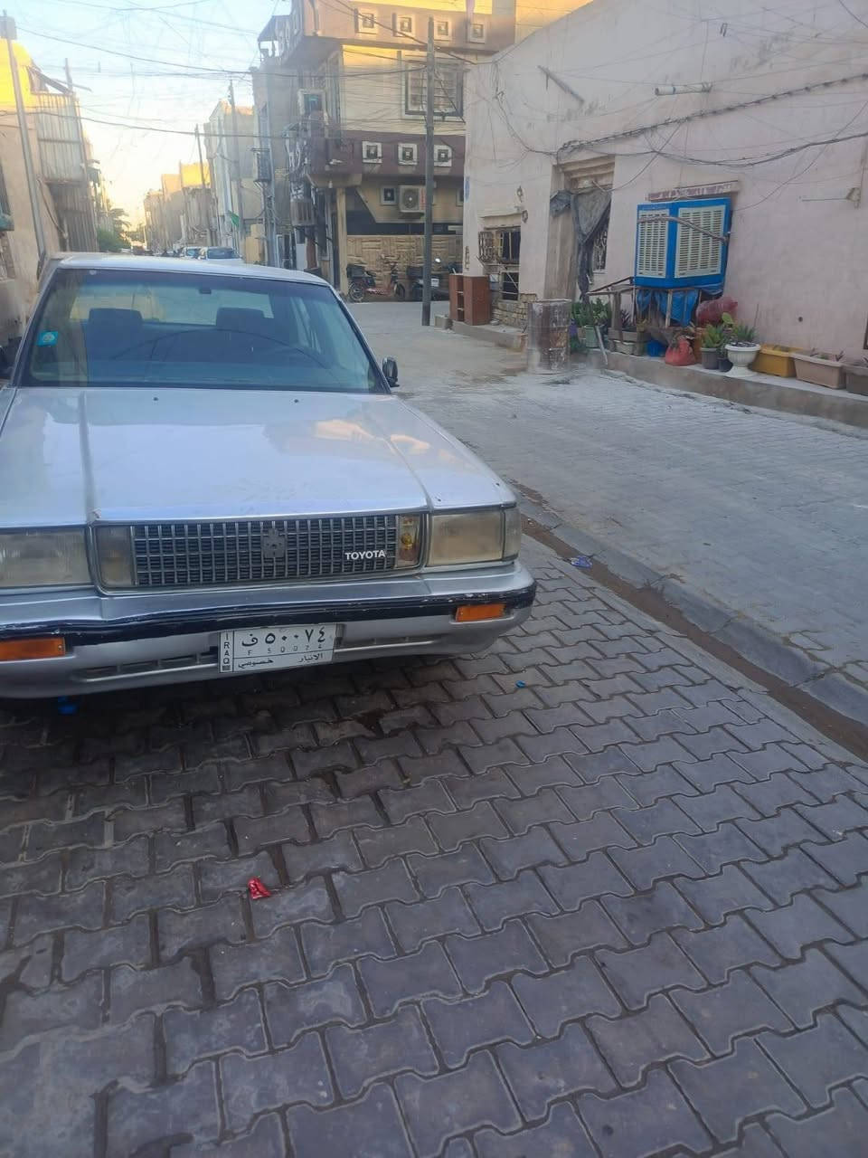 سلام عليكم 
سياره سيدان موديل 88 بدون راعي كفلك من سرقه وعشاير  سياره عضمتهه حلوه سعر 25 وبيه مجال *********** متوجد بس العصر 👍🏽

