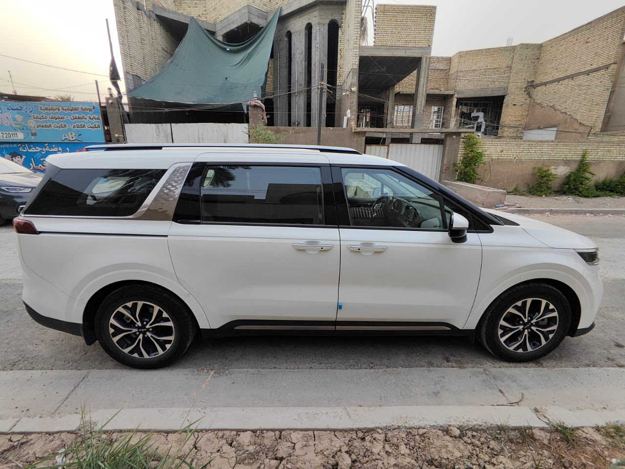 السلام عليكم

كرنفال 2024وكاله الدوليه 

1- تحكم بالستيرن
8راككب 
2- حساسات امامي خلفي
(بردات خلفيه )
3- حجم المكينة V6 3500
4-رقم بغداد 
5- شاشة متصلة
6- كامرات خلفيه 
7- بصمة
9- تشغيل عن بعد
10- بيبان كهربائي
11- لاياتات لد
12- لايت زنون
13- اشاير بالمرأة
15- ثلاثة قطع تبريد
16-هيترات بالكشنات حار، بارد
17- جنطه كهرباء 
18- شحن وايرليس
19-٥ابواب بصمه
20- كشنات تدفئه تبريد 
21- مرأة شفط
22-أبواب خلفيه كهرباء
23- سايدبريك بصمه 
24- نظام قيادة سمارت, سبورت, ايكو، عادي
مكان السياره بغداد الكرخ 
رقم تلفون ***********
السعر ٣٢٠$
