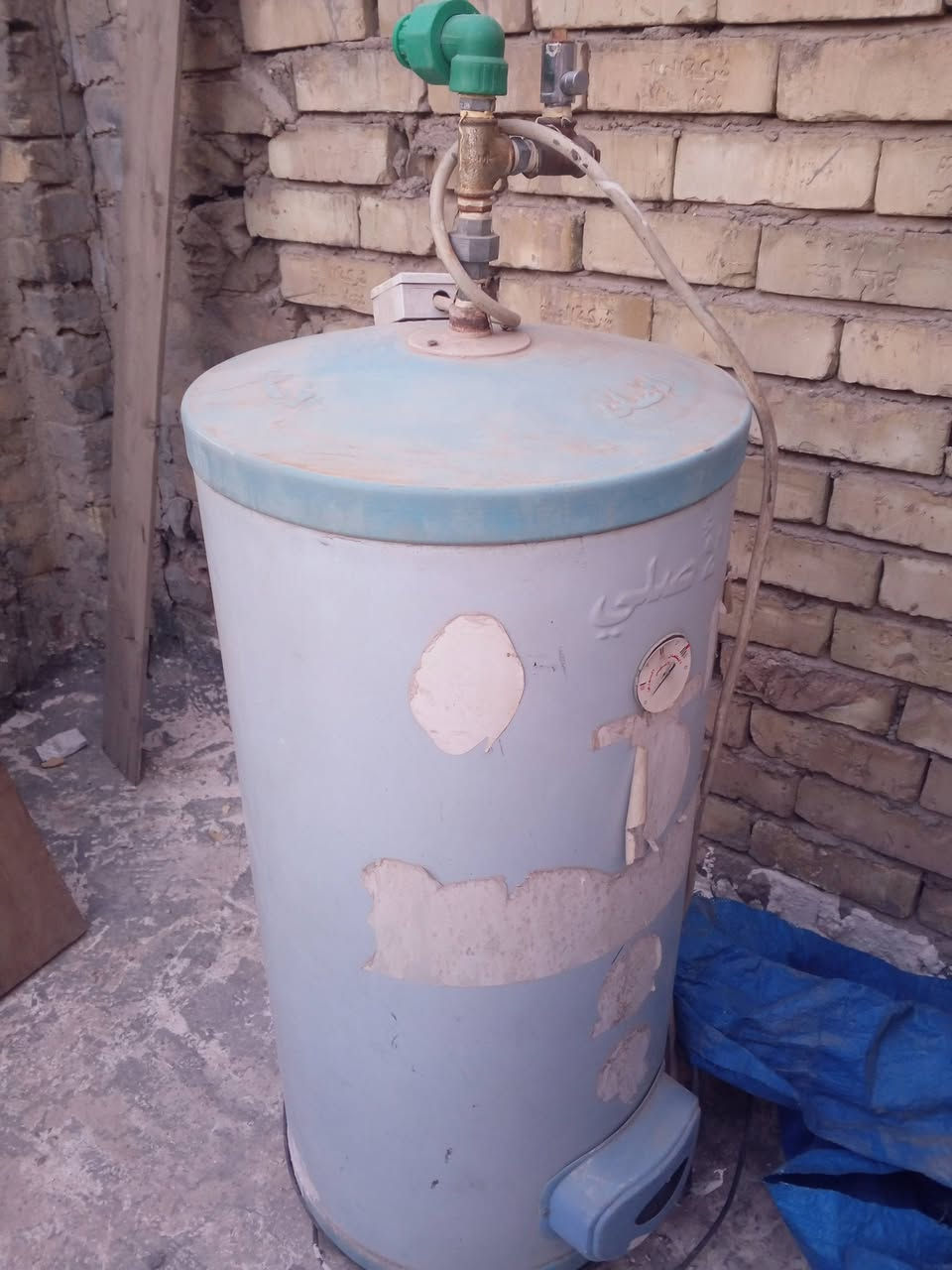 سخان الطحان ب75سيت جداري ب25
لوحات عدد ثنين كبار ب20
رفوف ستيل ب15
مدات صيفيات ثنين ب10


**إذا كنت صاحب هذا الإعلان وتريد حذفه لأي سبب، رجاءا أرسل رسالة إلى الدعم الفني**