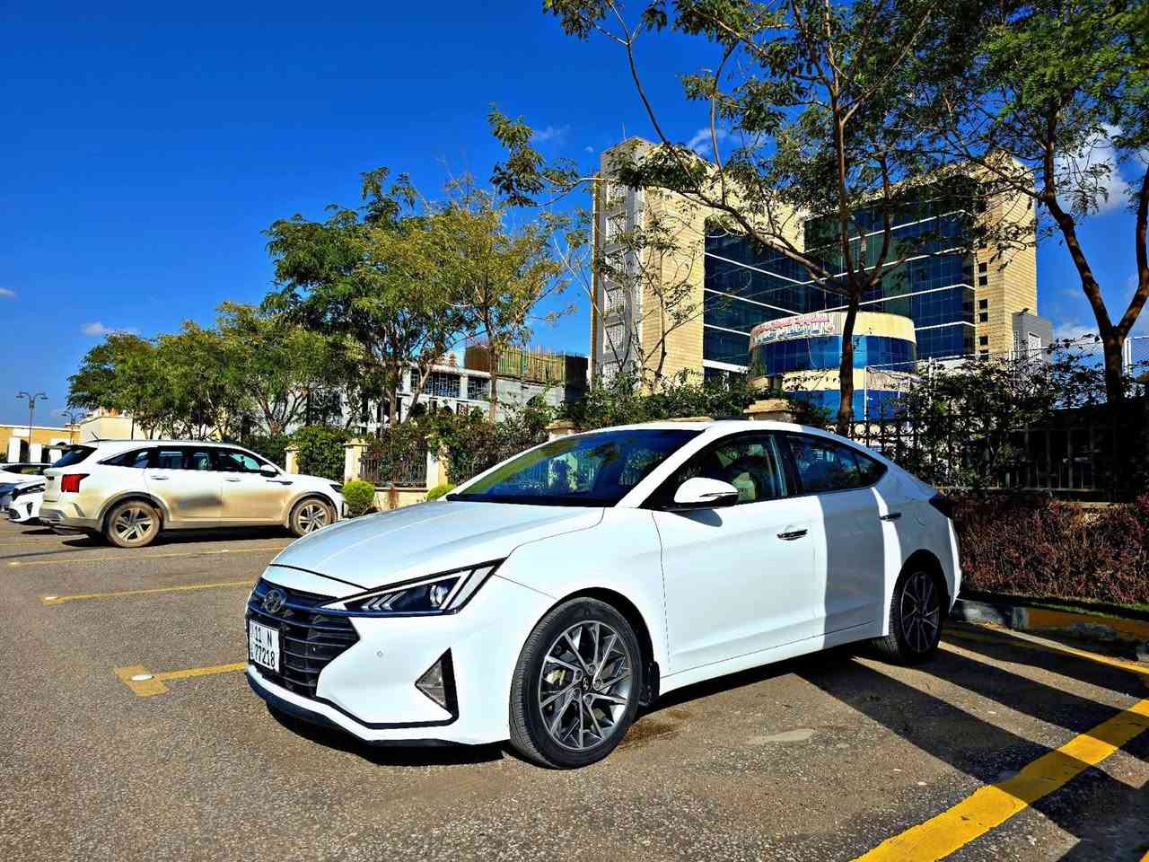 #كبه___لووووز 
النتــرا 2020 خلـيجي وكــاله (الـكاصد )
فول مواصفات للاخير 1\1
ماشيه 60 الف حقيقي شرط الفحص 
مكفوله من الصبغ والتبديل والبارد كفالة عامه 
مكينه و كير و حداديه السياره كله وضع لشركه 
رقم بغداد بإسمي تحويل مباشر 
للاستفسار 
*********** 
. 
. 
✅علق تم يصلك السعر خاص مباشرةً ⚡💰⚡💰⚡
. 
. 
. 
. 
. 
. 
💥اذا كنت تريد نشر سيارتك تواصل معنا عبر الصفحه.
