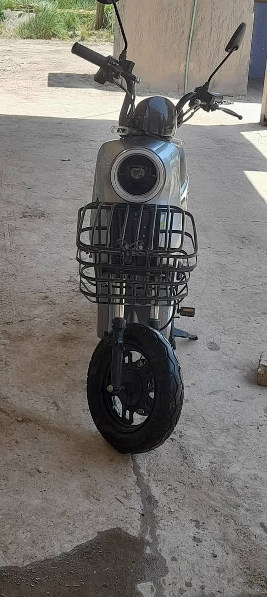 بايسكل للبيع شحن ار 9 كفاله عامه بطاريات 5 شركه ماشي قليل طياره كهرباءيات شغاله كفاله عامه السعر ٣٥٠ وبي مجال 
***********
