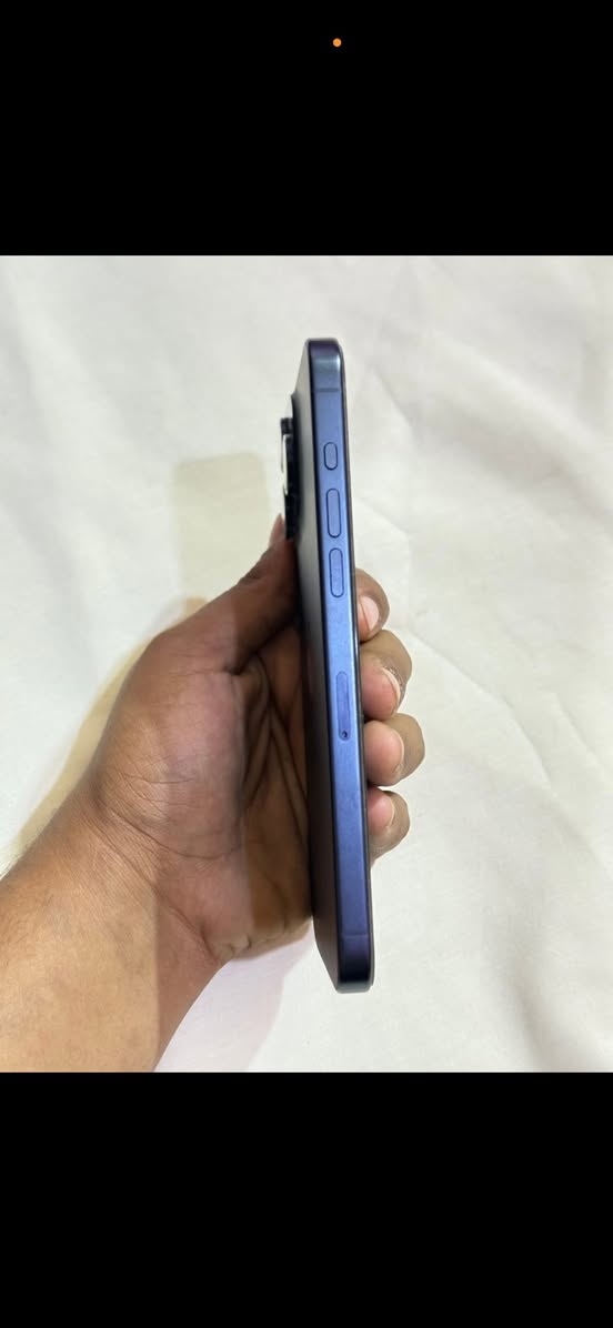 15 برو ماكس 256 بطاريه 88 شرق اوسط غراض كامله آخو جديد ولا شخط بي مكفول 975 قفله مكان سيديه ***********
